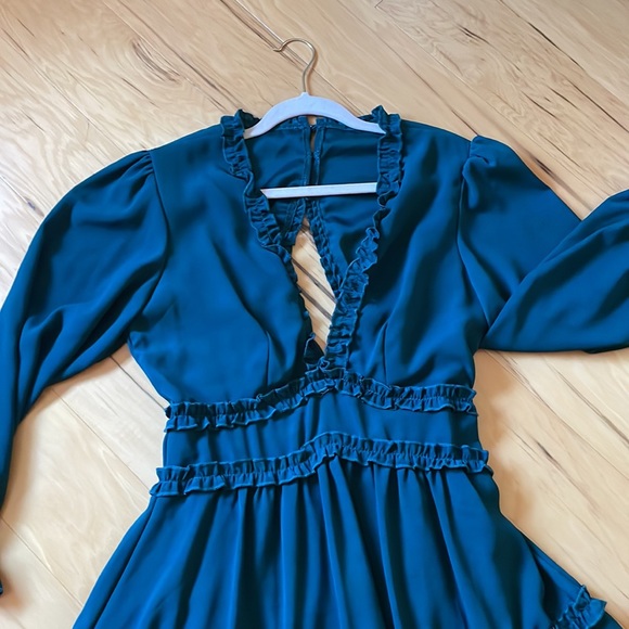 PROM DRESS - Picture 2 of 7